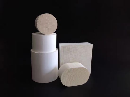 Cordierite Honeycomb Ceramic Monolith Substrate Catalyst for Auto & Motorcycle Catalytic