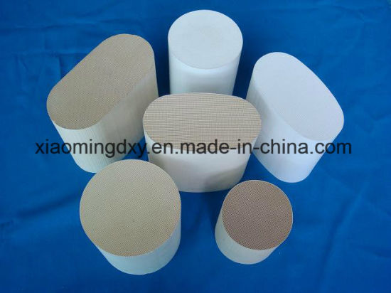 Catalytic Convertor with Honeycomb Ceramic Substrate for Car Exhaust Purification